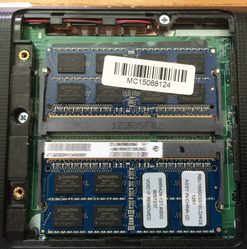 4GB DDR3 1600 SODIMM(204 Pin) x 2