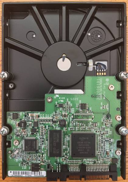 maxtor_maxline_iii_sata150_300gb_002.jpg
