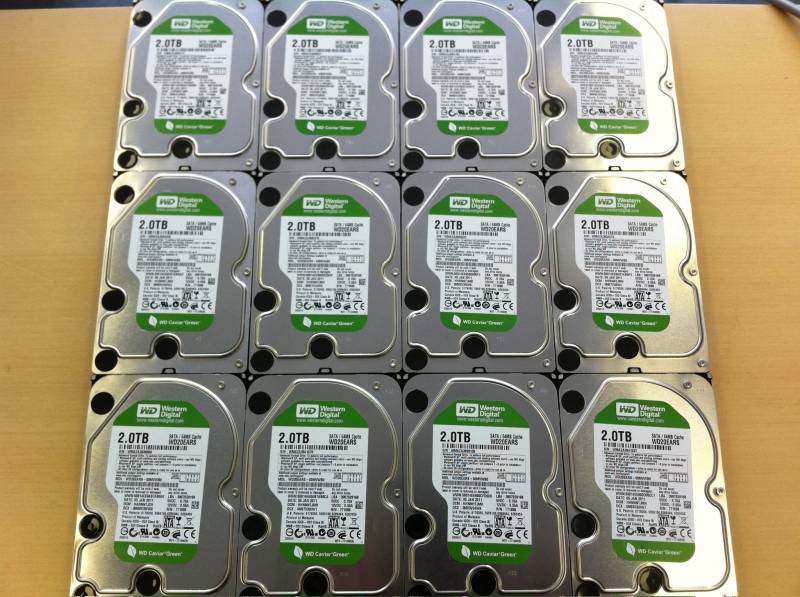 raid_disks_002.jpg raid_disks_002.jpg